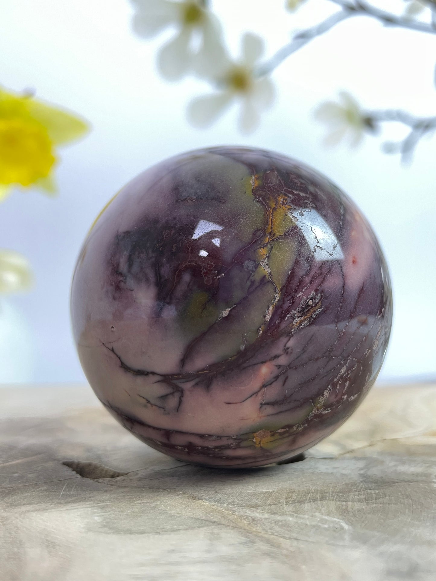 Mookatite Sphere with its Inner World