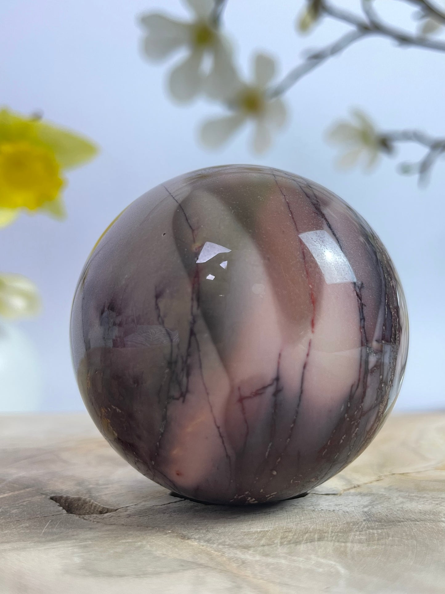 Mookatite Sphere with its Inner World