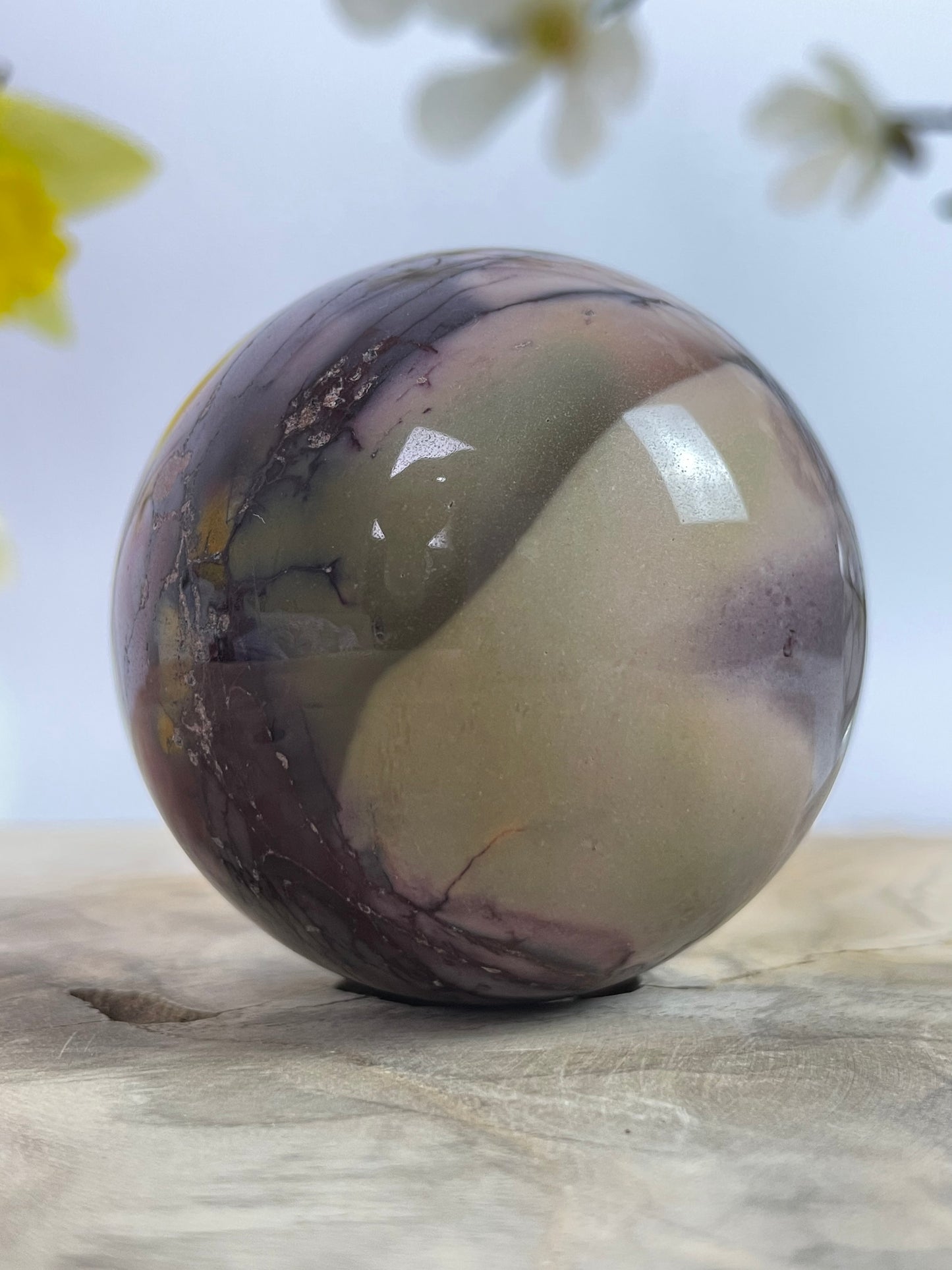 Mookatite Sphere with its Inner World