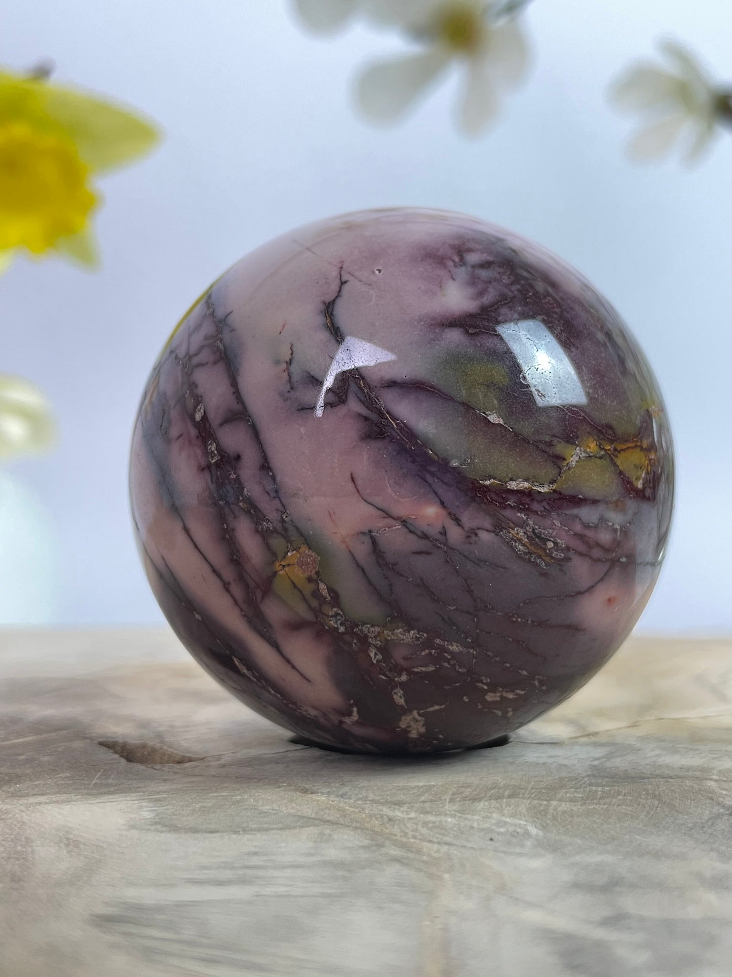 Mookatite Sphere with its Inner World