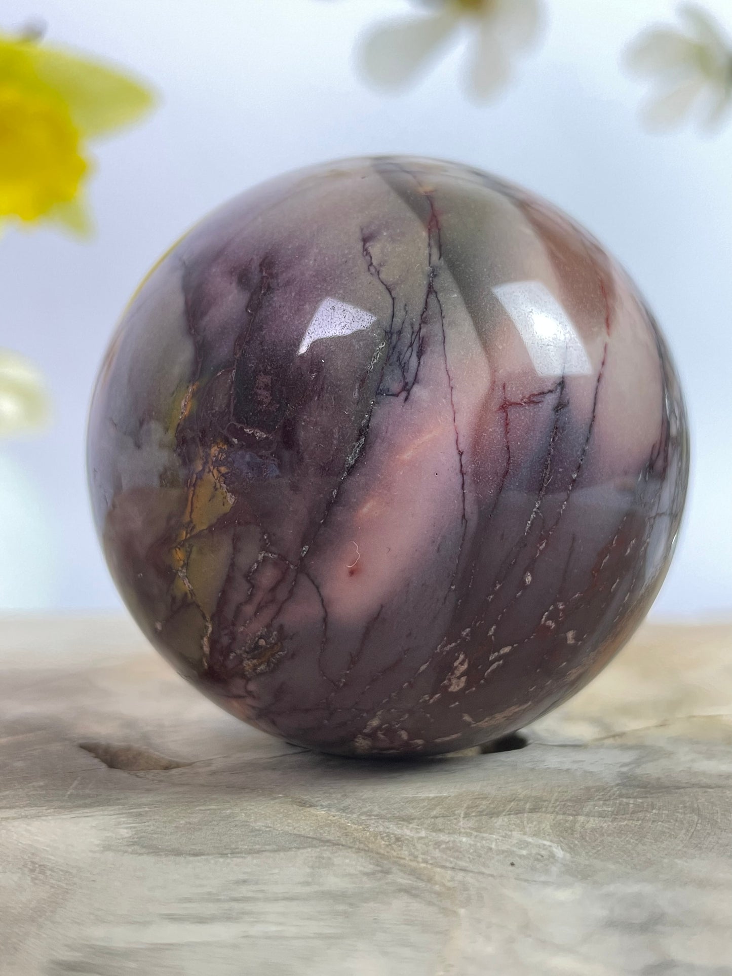 Mookatite Sphere with its Inner World