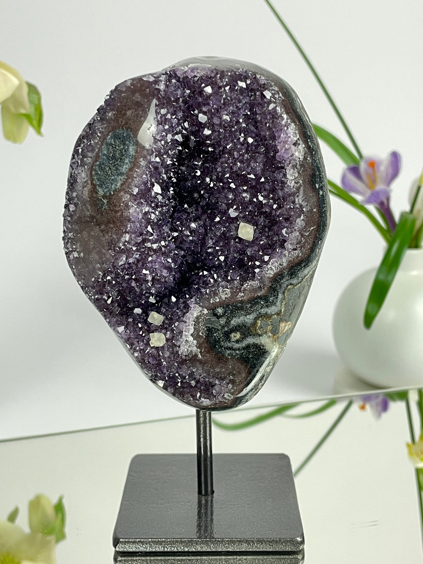 Amethyst Geode Stand with Calcite from Uruguay