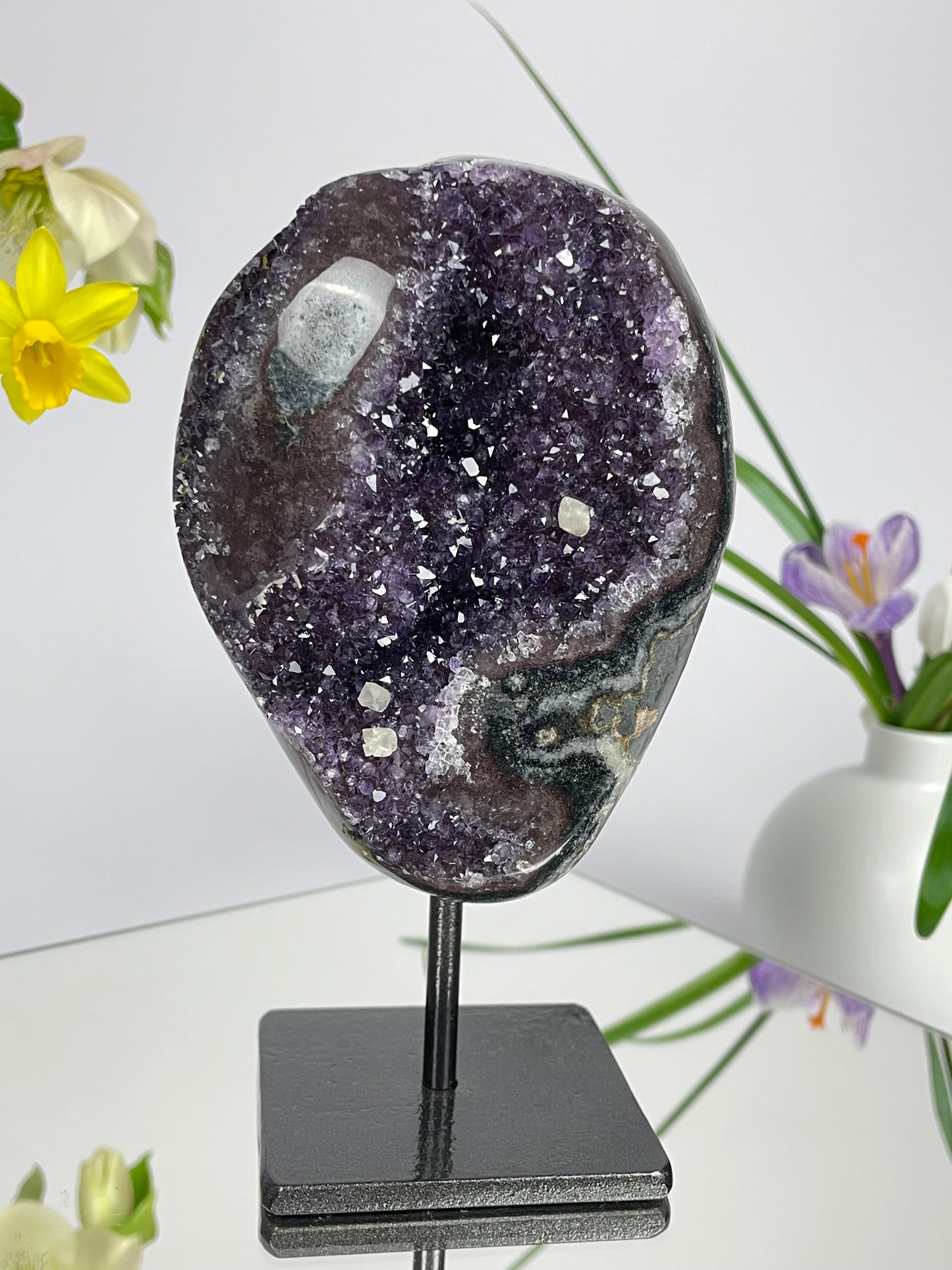 Amethyst Geode Stand with Calcite from Uruguay