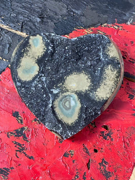 Jasper Black Druzy Heart with Yellow-Green Stalactite Eye from Uruguay